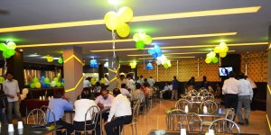 Cafeteria, Food Court & Canteen